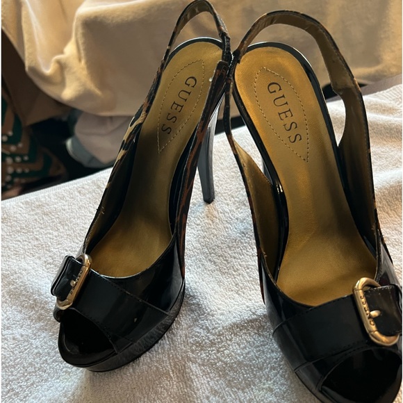 Guess Cheetah/Leopard Heels - Picture 2 of 5